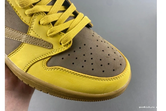 DM7866-665 1 RETRO OG LOW JORDAN DM7866-665 SCOTT TRAVIS SP 0412